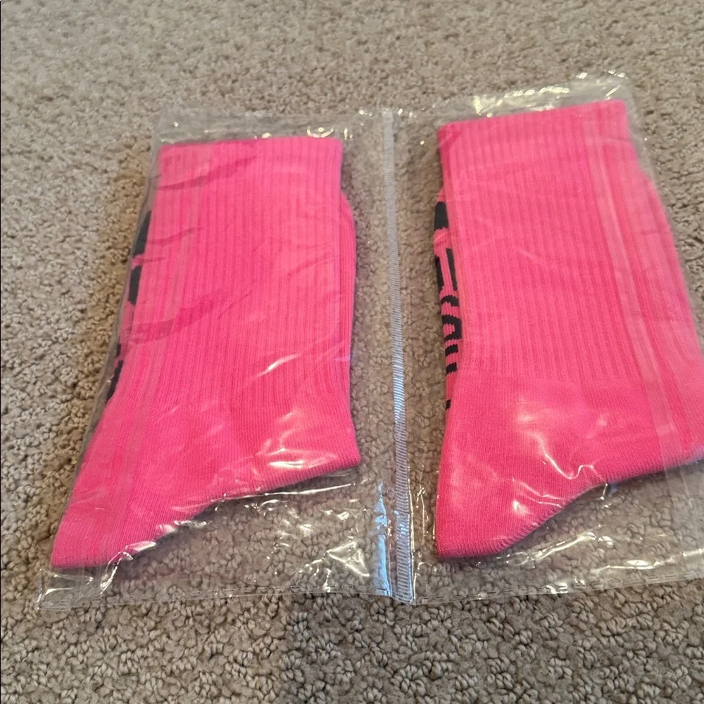 S9 NEW Funny Crew‎ Socks If You Can Read This Mom Is Off Duty